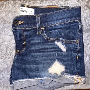 Kids size 14 Abercrombie shorts